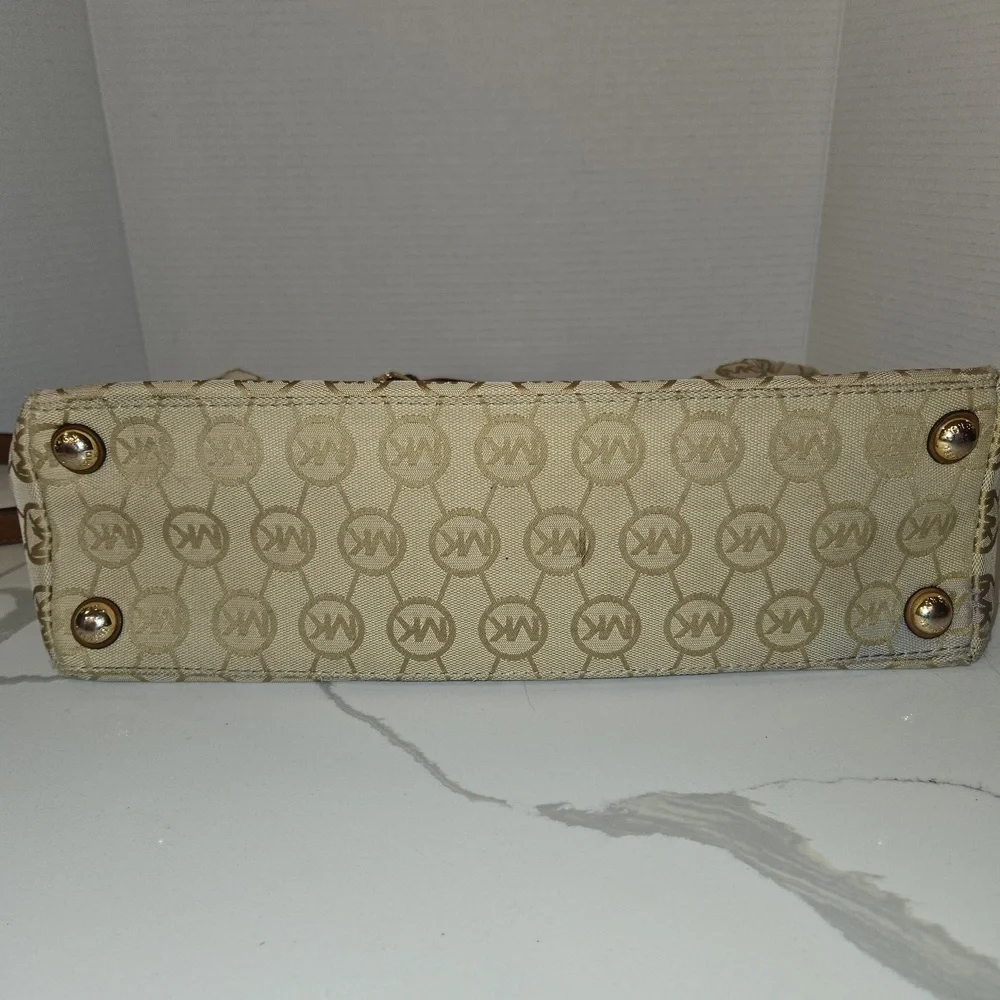 Michael Kors Calista Monogrammed Logo MK Handbag Crossbody Bag Brown